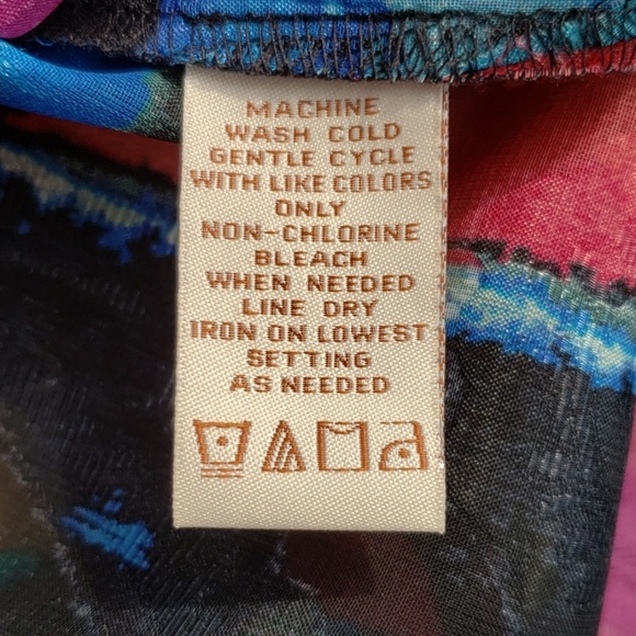 NWT c.l.o.t.h.e.s. BUTTON DOWN SHEER TOP - Picture 5 of 8